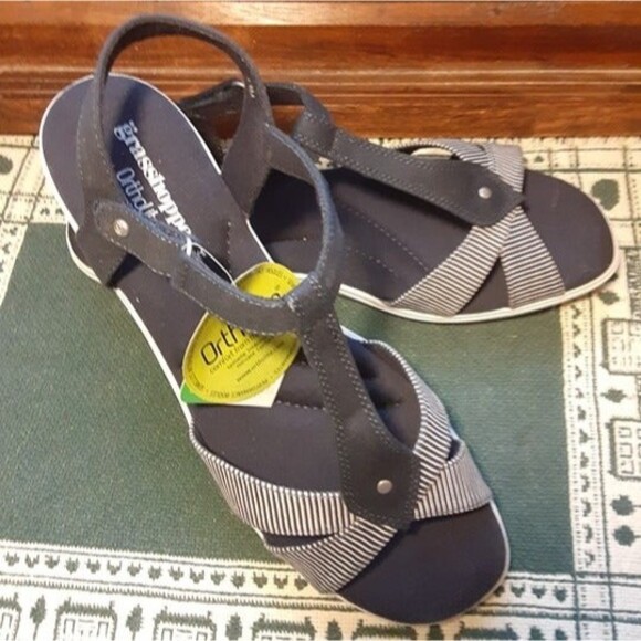 Grasshoppers Casual Rose Ortholite Navy/White Sandals Size 11 NWT - Picture 1 of 10